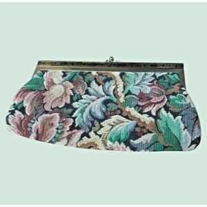 Floral Tapestry Clutch Purse Kiss Lock Bag Made in Hong Kong 50s 60s Elegant